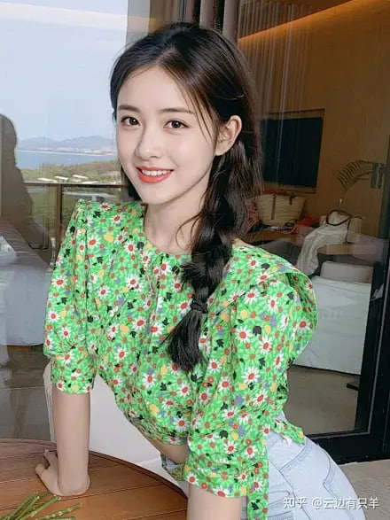 银杏借书证纪海报